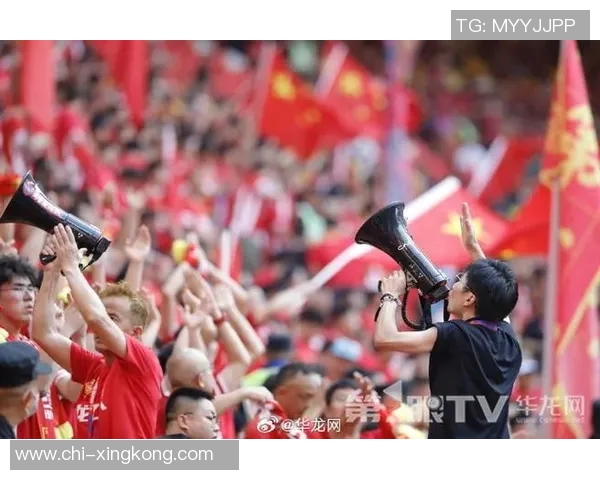 重庆5人足球场热潮来袭球迷齐聚享受激情与快乐的足球盛宴