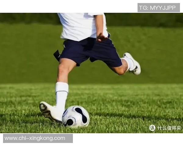 踢足球前热身的重要性与有效方法解析助你提升运动表现